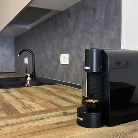 Apartman Free Parking Skanderbeg Square - Spacious