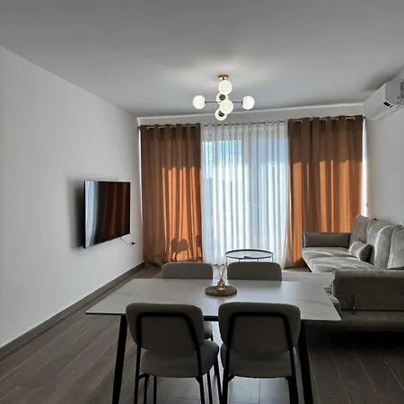 Free Parking Skanderbeg Square - Spacious Tirana