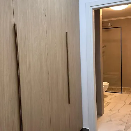 Free Parking Skanderbeg Square - Spacious * Tirana