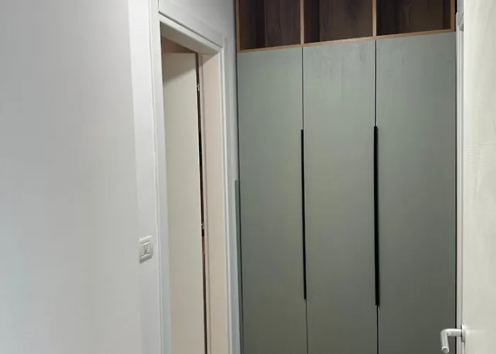 Free Parking Skanderbeg Square - Spacious