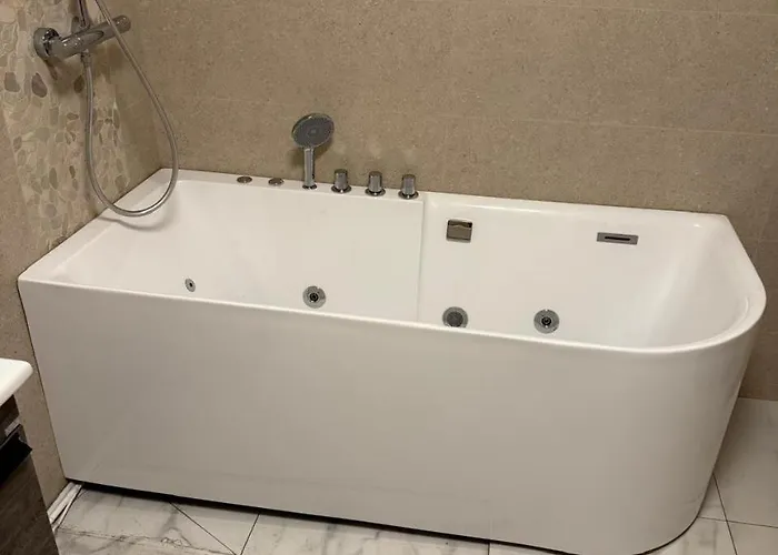 Free Parking Skanderbeg Square - Spacious Apartament